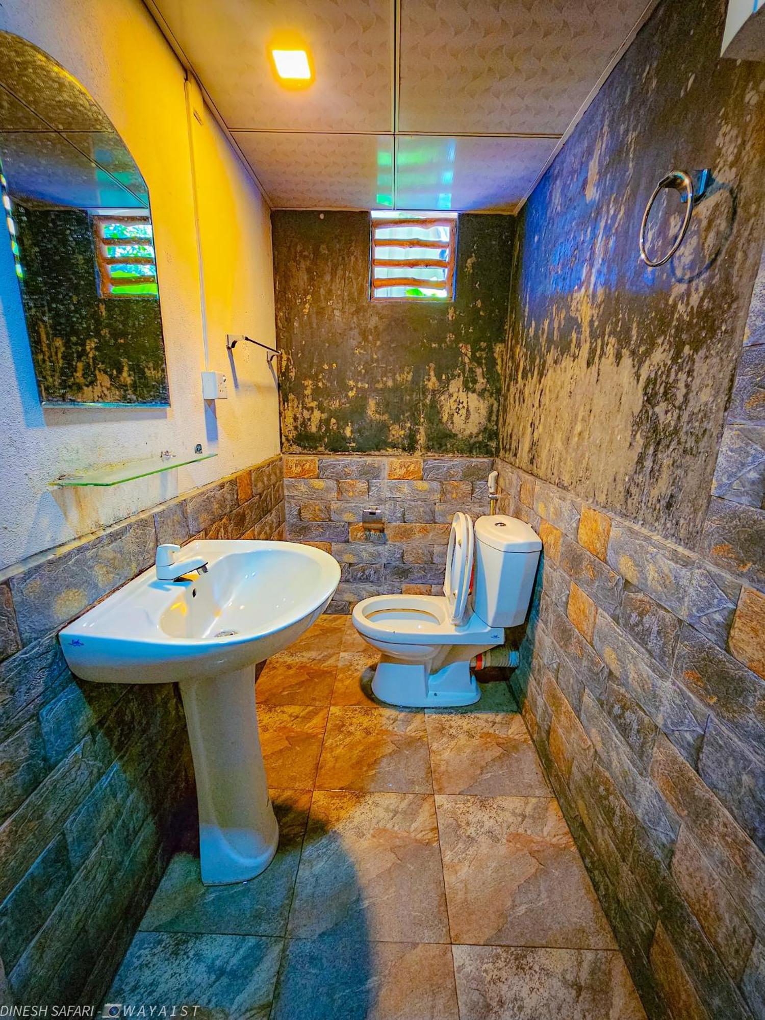 Dinesh Safari Homestay Udawalawe Esterno foto