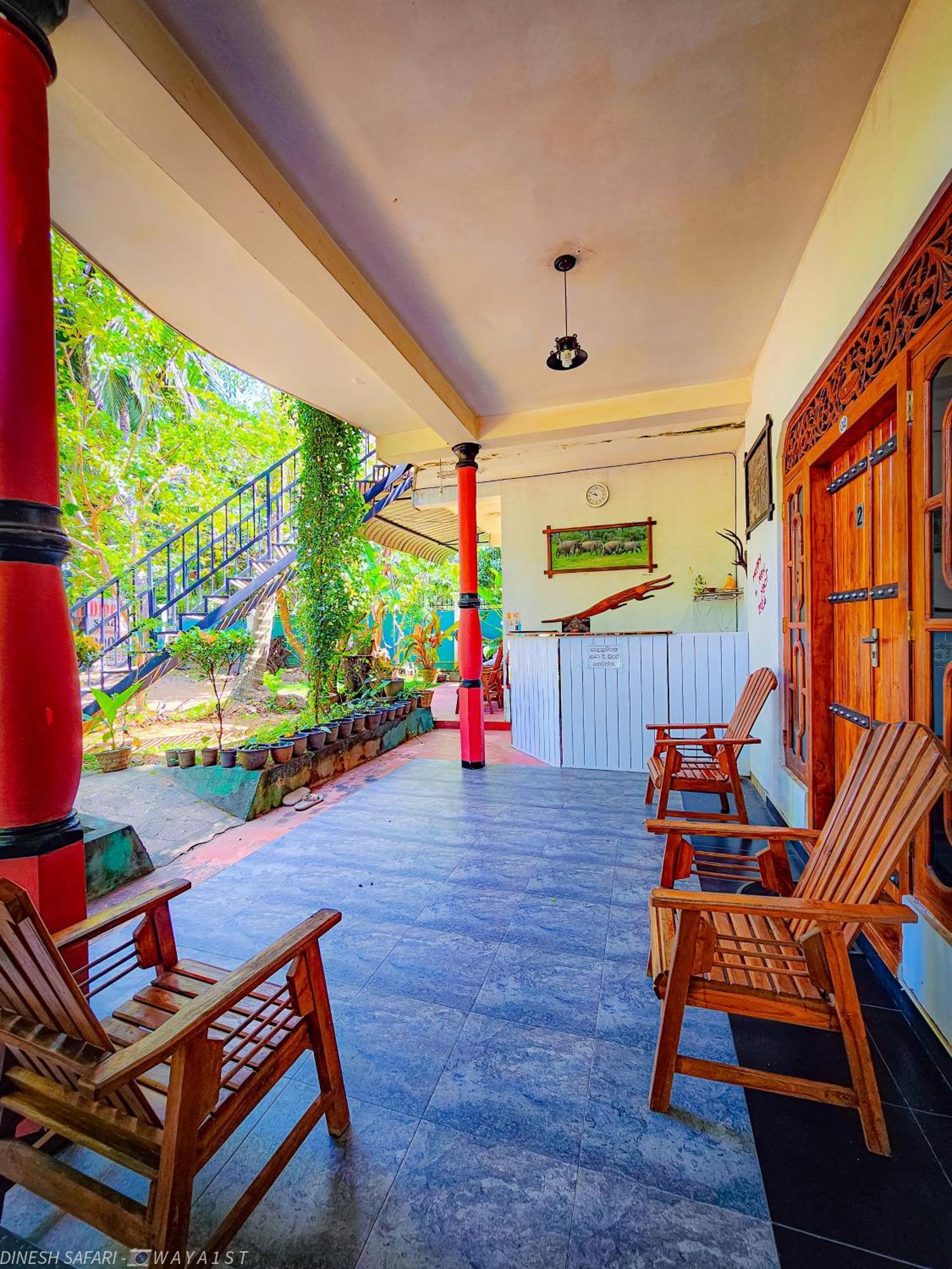 Dinesh Safari Homestay Udawalawe Esterno foto
