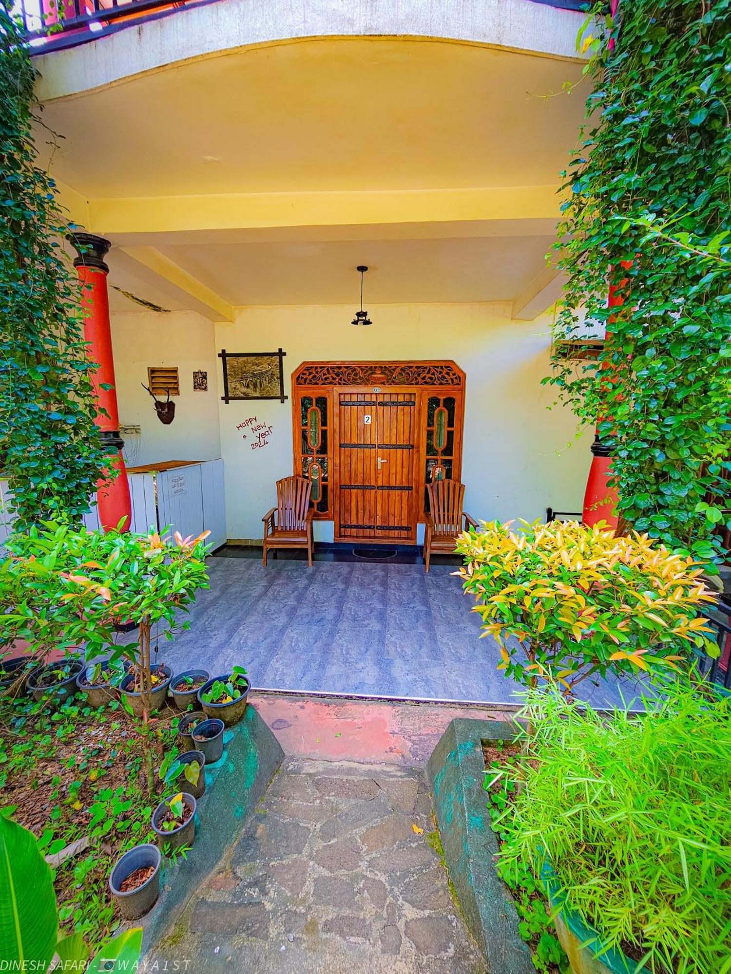 Dinesh Safari Homestay Udawalawe Esterno foto