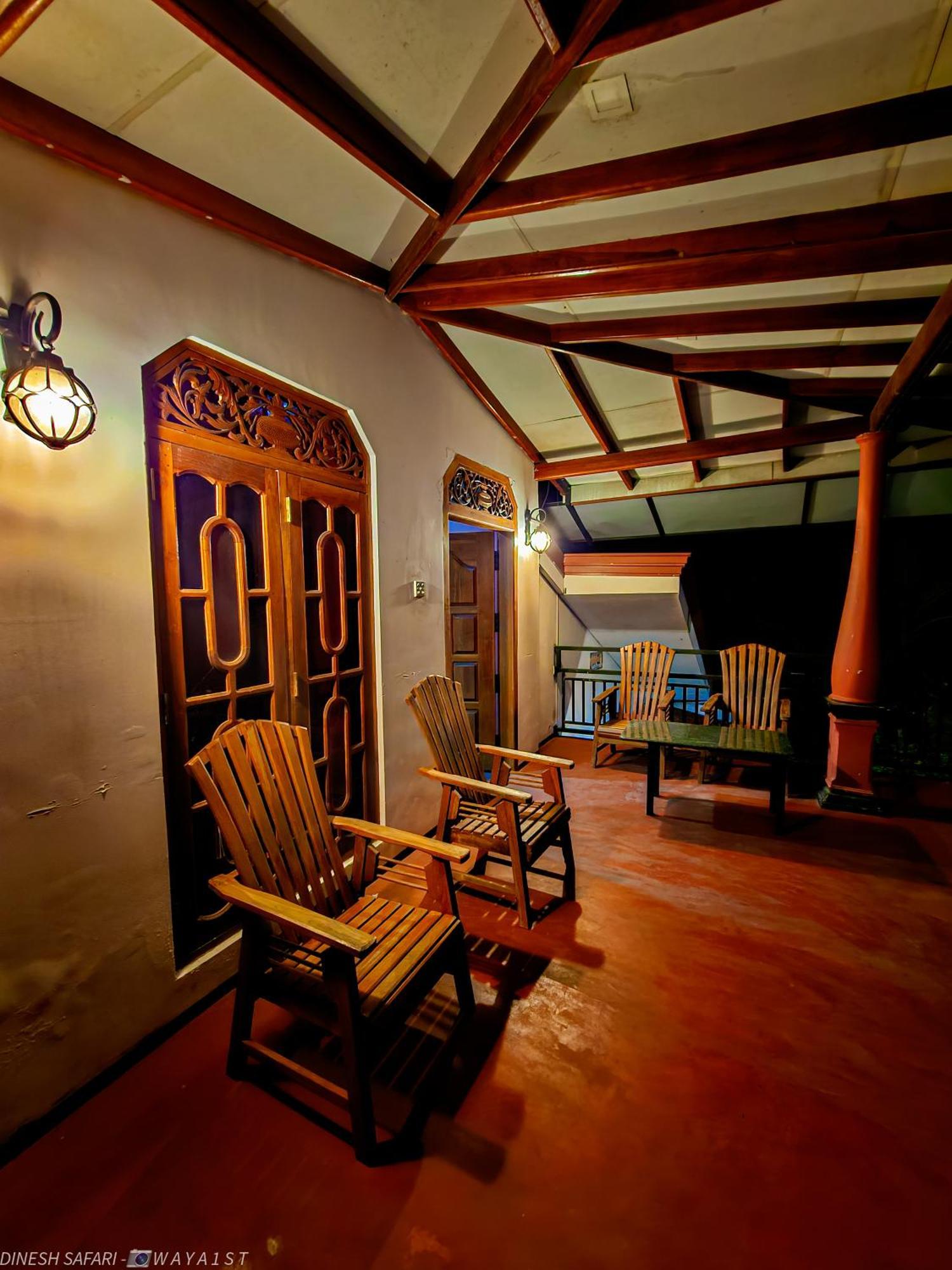 Dinesh Safari Homestay Udawalawe Esterno foto