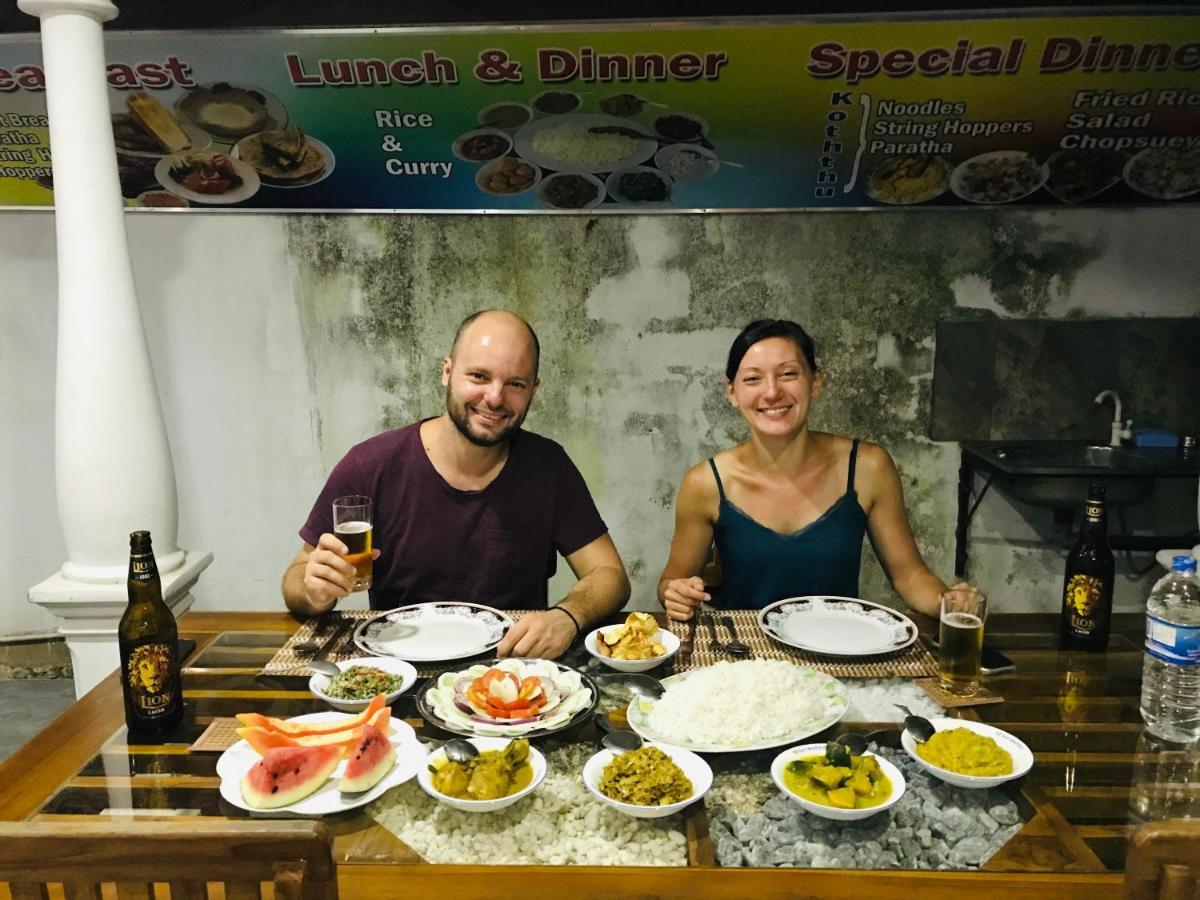 Dinesh Safari Homestay Udawalawe Esterno foto